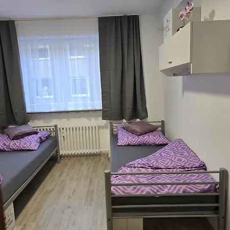 Big City Apartment Krefeld With Balcony